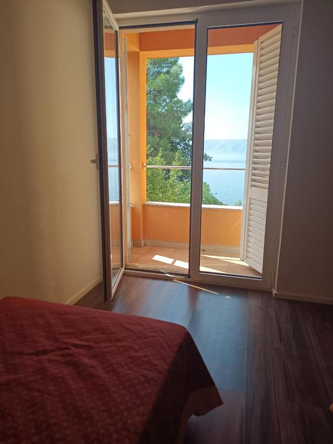 Blue Seagull - Seafront Holiday Home Novi Vinodolski Luaran gambar