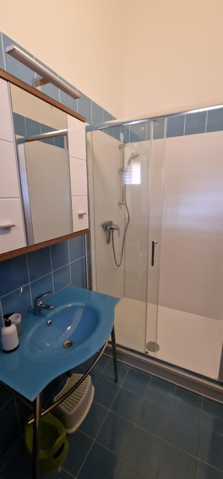 Blue Seagull - Seafront Holiday Home Novi Vinodolski Luaran gambar